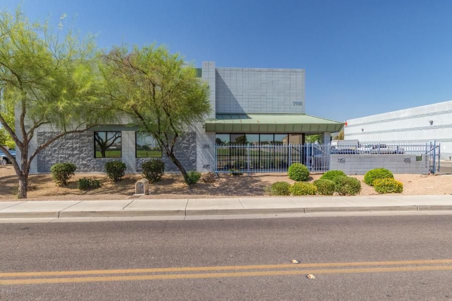 7118 W Frier Dr, Glendale, AZ 85303